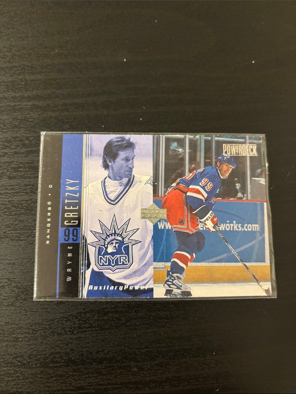 Wayne Gretzky NYR Hockey Card Sleeve - Blue & Red
